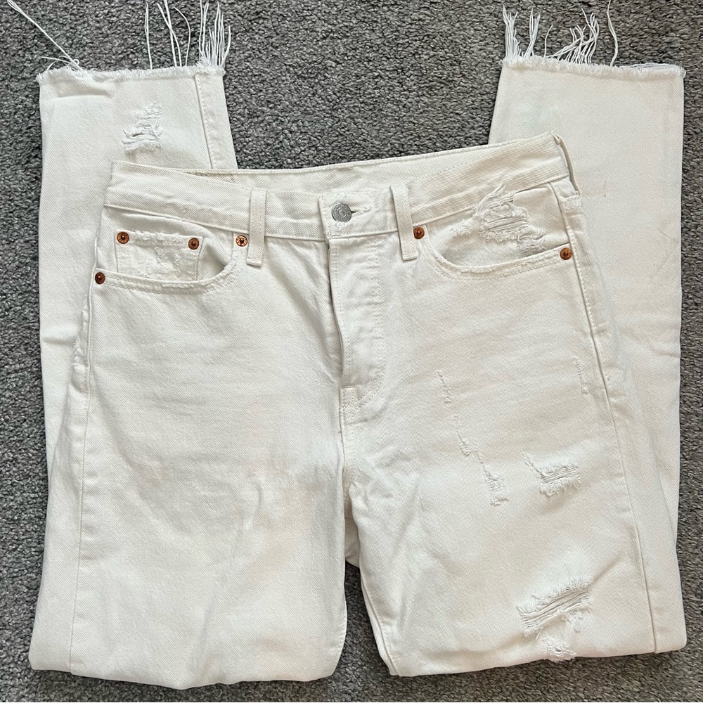 Levi’s White Distressed Jeans